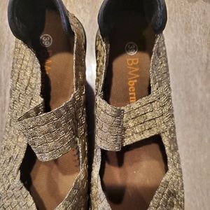 Bernie mev bronze wedges size 39 us size 8